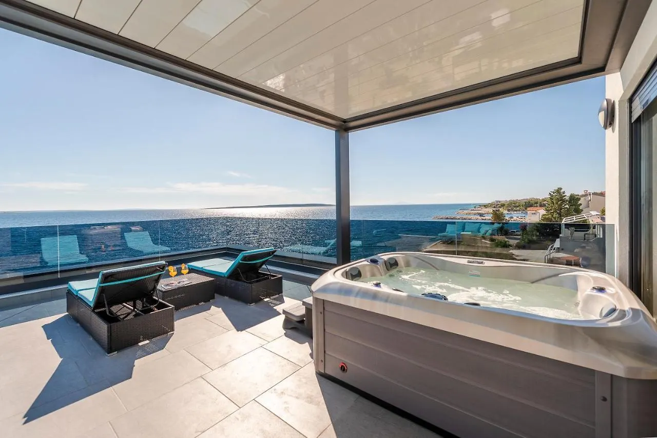 Mediteran Luxury Penthouse With Jacuzzi Mandre 0*,