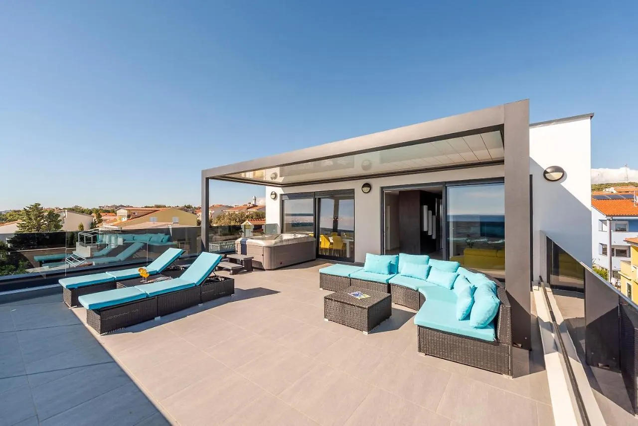Mediteran Luxury Penthouse With Jacuzzi Mandre Croatia