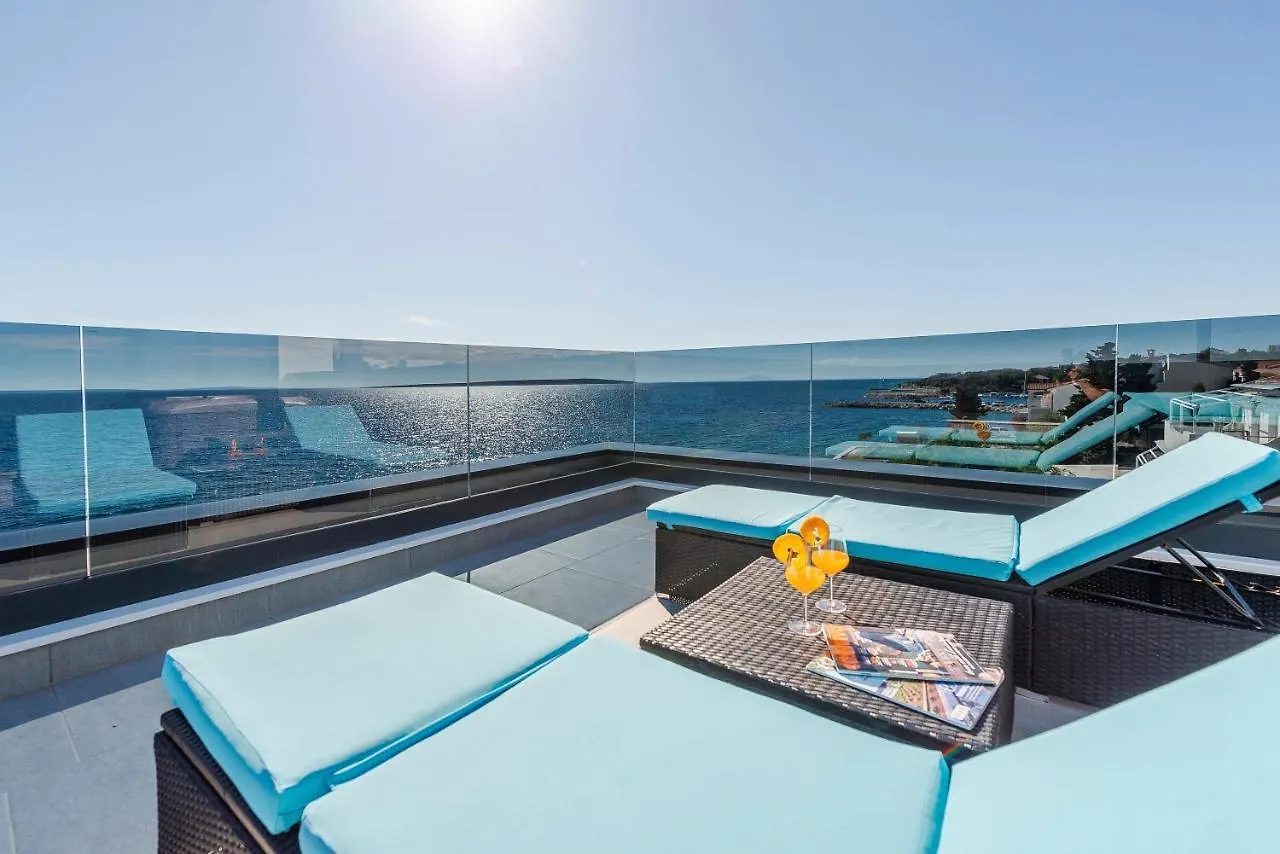 Apartment Mediteran Luxury Penthouse With Jacuzzi Mandre