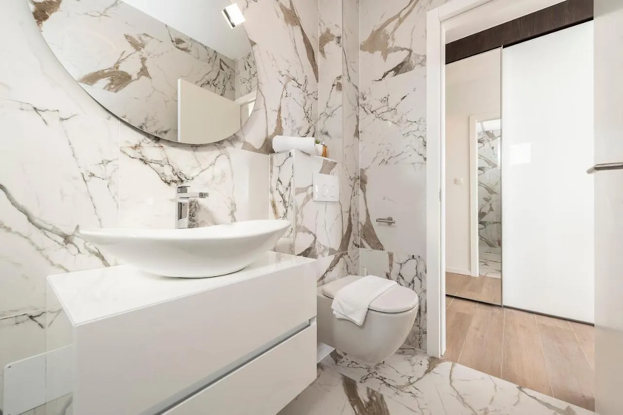 Apartment Mediteran Luxury Penthouse With Jacuzzi Mandre