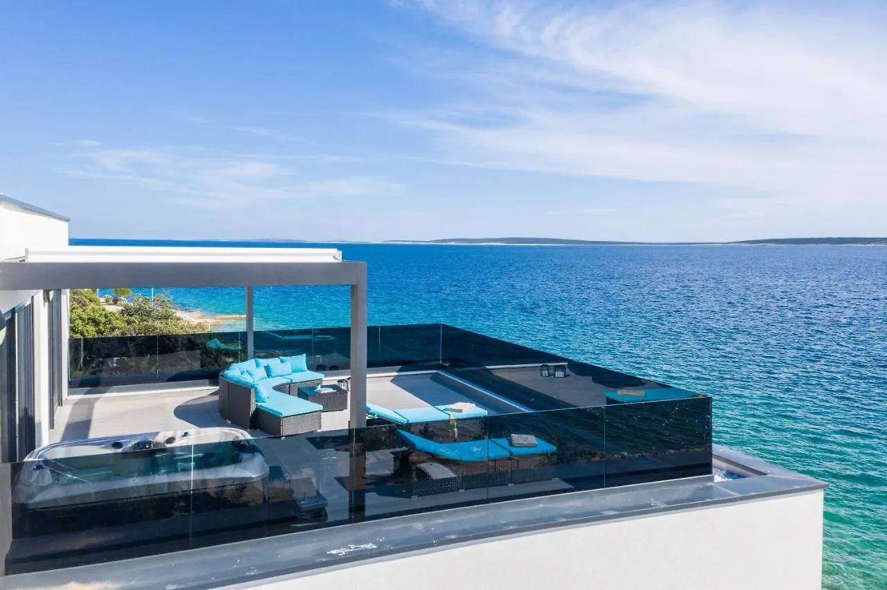 Mediteran Luxury Penthouse With Jacuzzi Mandre 0*,