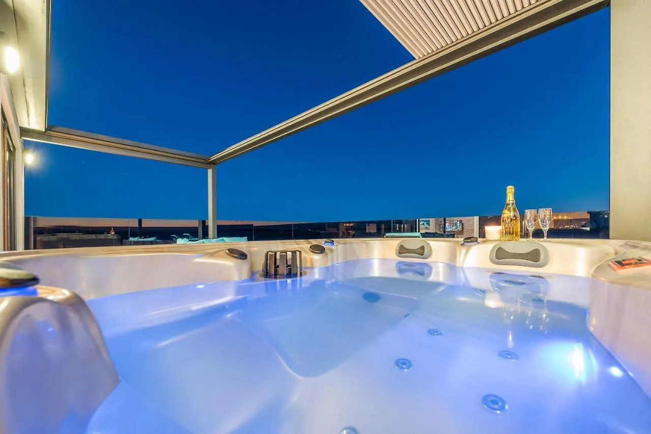 Apartment Mediteran Luxury Penthouse With Jacuzzi Mandre Croatia