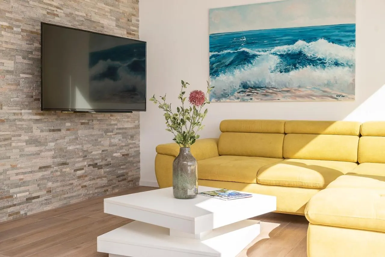 Apartment Mediteran Luxury Penthouse With Jacuzzi Mandre Croatia