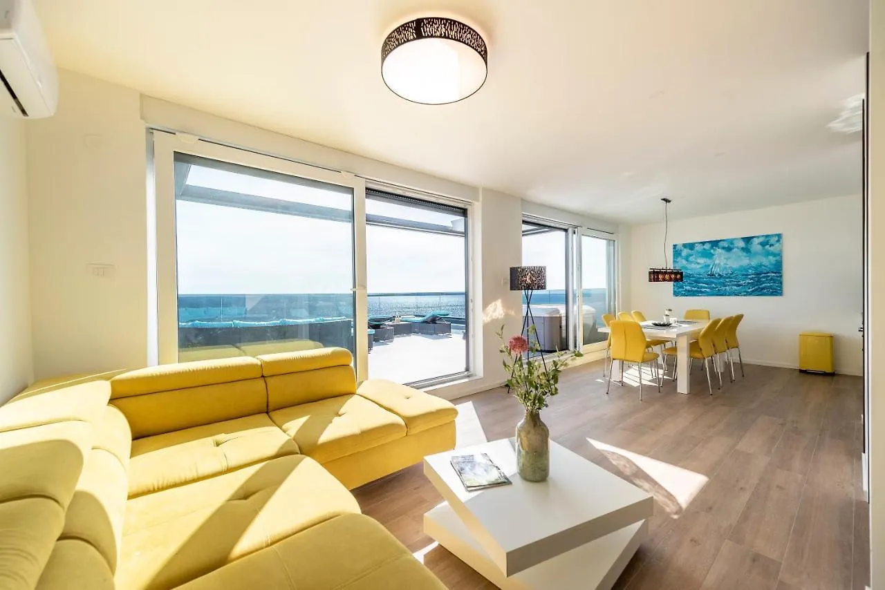 Apartment Mediteran Luxury Penthouse With Jacuzzi Mandre